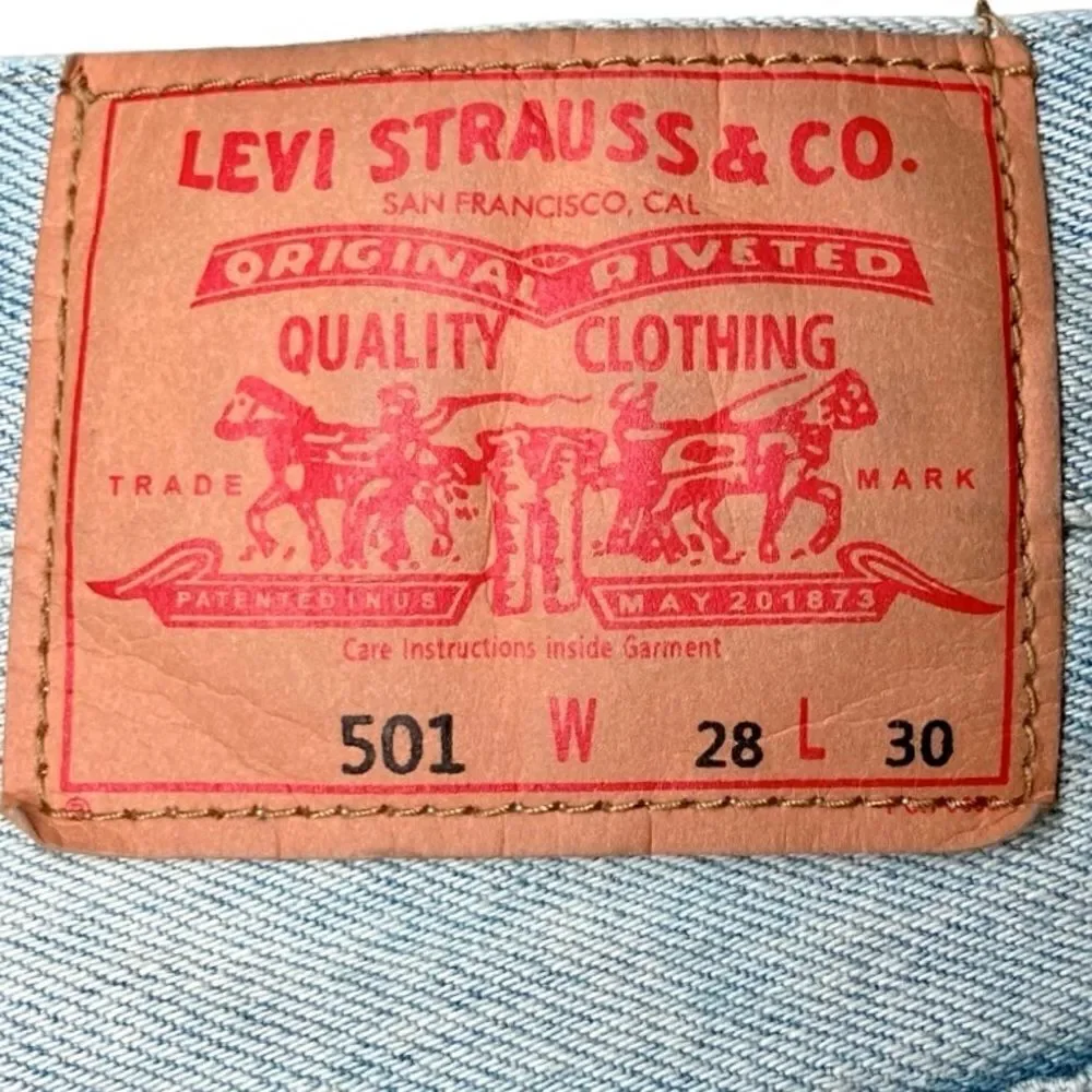 Levi’s 501 Original Fit Button Fly Jeans in Light Blue Men’s 28/30